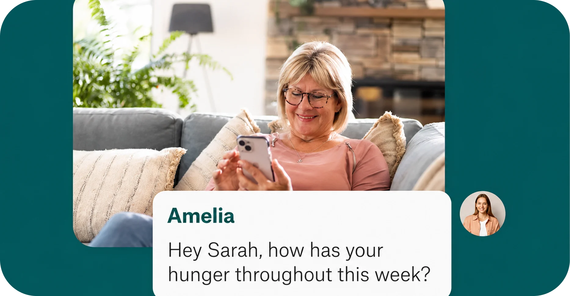 A pharmacist messaging a patient in the Curely app.